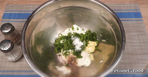 Фото приготовления рецепта: Фаршированные кабачки-бочонки с курицей и помидорами - шаг №13
