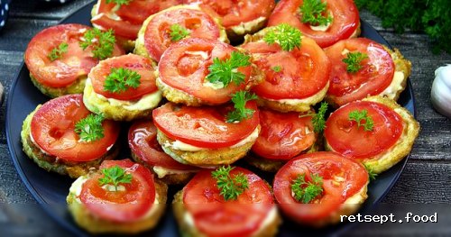 Tuxumda qovurilgan qovoq, sarimsoq va pomidor bilan — tayyorlash retsepti