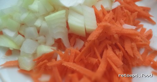 Фото приготовления рецепта: Картофель тушеный с мясом - шаг №7