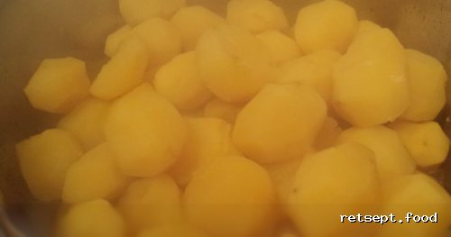 Фото приготовления рецепта: Картофель тушеный с мясом - шаг №9