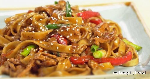 lapsha-udon-s-kuricej-i-ovoshhami-v-souse-terijaki-c3e813f.jpg