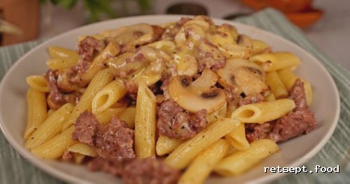 Фото приготовления рецепта: Макароны с фаршем, грибами и сыром - шаг №13