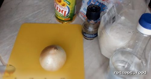 Фото приготовления рецепта: Маринованный лук для салатов - шаг №1