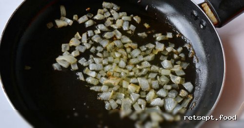 Фото приготовления рецепта: Мядзведзь (белорусская картофельная запеканка) - шаг №4