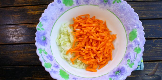 Фото приготовления рецепта: Рис с мясом (в микроволновке) - шаг №4