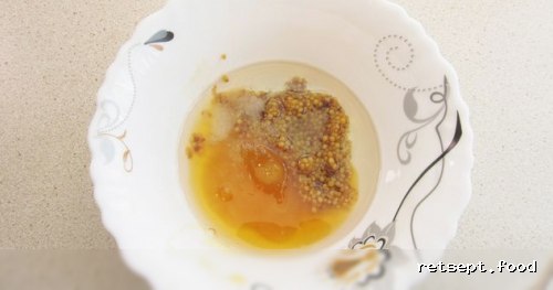 Фото приготовления рецепта: Рулетики из куриного филе в беконе - шаг №10