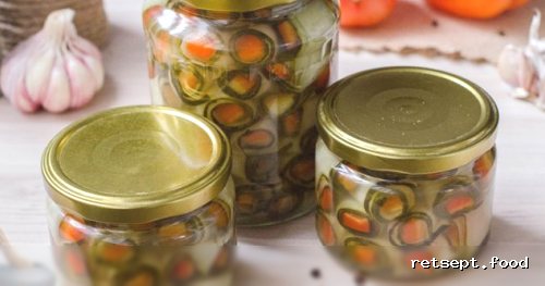 Фото приготовления рецепта: Рулетики из огурцов со сладким перцем (на зиму) - шаг №16