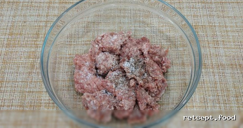 Фото приготовления рецепта: Суп с мясными фрикадельками и сливками - шаг №7