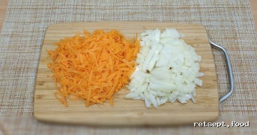 Фото приготовления рецепта: Суп с мясными фрикадельками и сливками - шаг №2