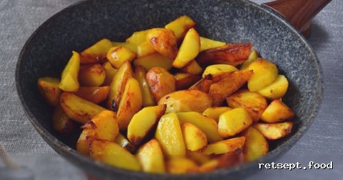 Фото приготовления рецепта: Жаркое из курицы с картошкой - шаг №9
