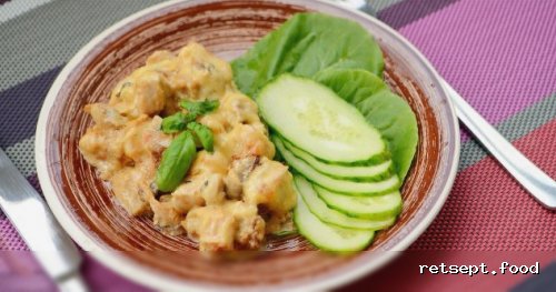 Фото приготовления рецепта: Жюльен с курицей и грибами - шаг №9