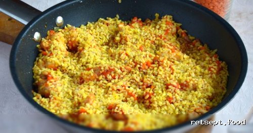 Фото приготовления рецепта: Чечевица с курицей и булгуром - шаг №8