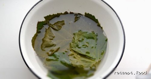 Фото приготовления рецепта: Долма с рыбным фаршем и гречкой, в томатном соусе - шаг №2