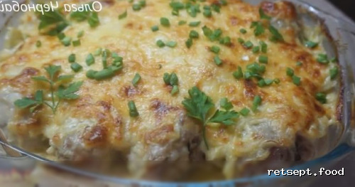Фото приготовления рецепта: Курица, запеченная с картофелем и сыром, по-французски - шаг №13