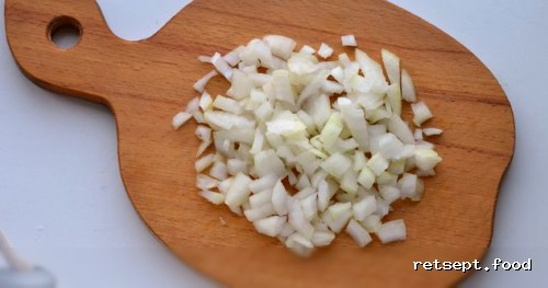 Фото приготовления рецепта: Макароны с куриными фрикадельками и томатным соусом - шаг №7