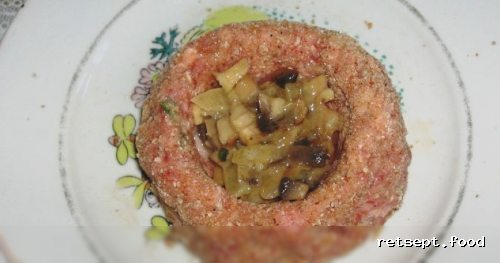 Фото приготовления рецепта: Мясные гнезда - шаг №5