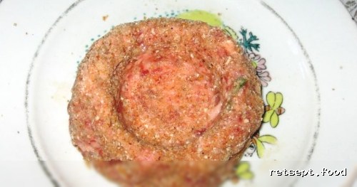 Фото приготовления рецепта: Мясные гнезда - шаг №4