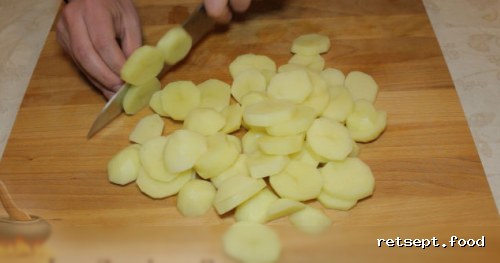 Фото приготовления рецепта: Мясо по-французски - шаг №2