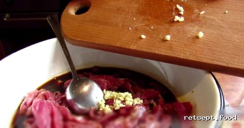 Фото приготовления рецепта: Мясо по-тайски - шаг №3