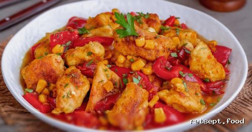 Фото приготовления рецепта: Рагу с курицей, помидорами, сладким перцем и кукурузой (в духовке) - шаг №11