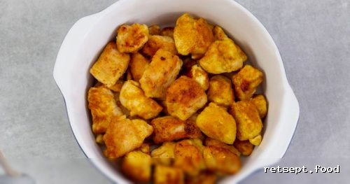 Фото приготовления рецепта: Рагу с курицей, помидорами, сладким перцем и кукурузой (в духовке) - шаг №6