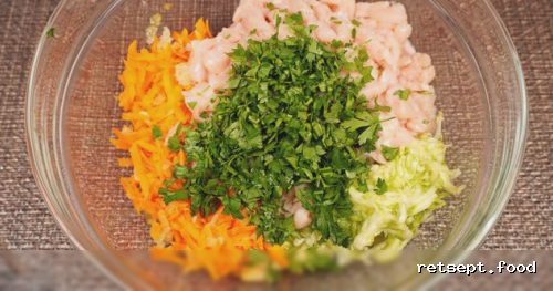 Фото приготовления рецепта: Рубленые куриные котлеты с кабачком - шаг №13