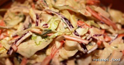 Фото приготовления рецепта: Капустный салат "Коул-сло" (Coleslaw) с яблоком - шаг №10
