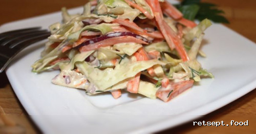 Фото приготовления рецепта: Капустный салат "Коул-сло" (Coleslaw) с яблоком - шаг №11