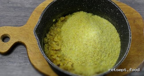 Фото приготовления рецепта: Котлеты из красной чечевицы и булгура (без жарки) - шаг №6
