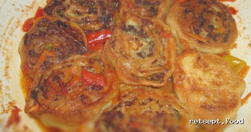 lenivye-pelmeni-s-ovoshhnym-sousom-0f437dc.jpg