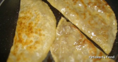Фото приготовления рецепта: Мясные Кутабы - шаг №7