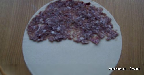 Фото приготовления рецепта: Мясные Кутабы - шаг №5