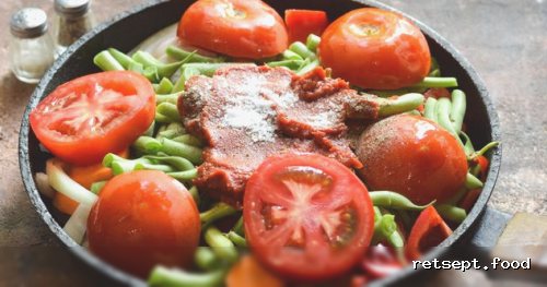 Фото приготовления рецепта: Овощное рагу с курицей и стручковой фасолью - шаг №10