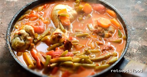 Фото приготовления рецепта: Овощное рагу с курицей и стручковой фасолью - шаг №13