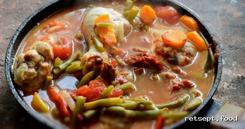 Фото приготовления рецепта: Овощное рагу с курицей и стручковой фасолью - шаг №12
