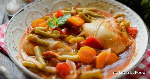 Фото приготовления рецепта: Овощное рагу с курицей и стручковой фасолью - шаг №15