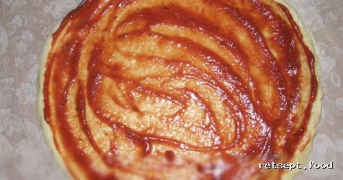 Фото приготовления рецепта: Пицца мясная по-домашнему - шаг №5