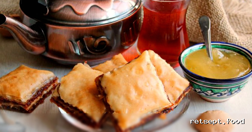 pirog-iz-testa-filo-s-izjumom-orehami-i-mjodom-4270e22.jpg