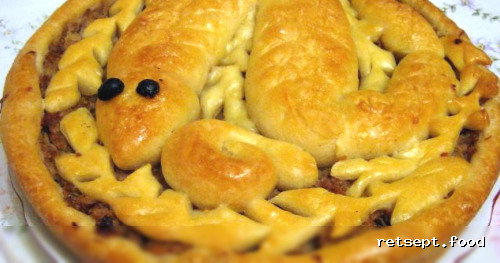 Фото приготовления рецепта: Пирог с мясом и капустой - шаг №8