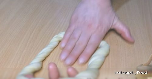 Фото приготовления рецепта: Турецкие бублики (симиты) - шаг №12